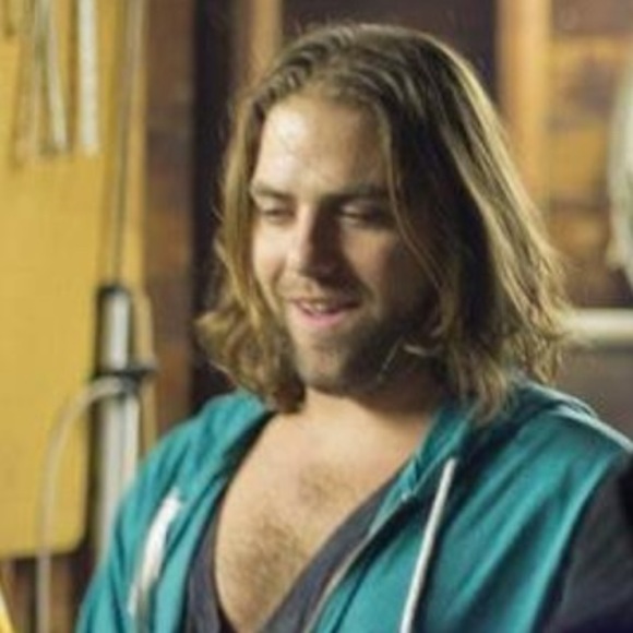 Meet your Posher, Chris - Picture 1 of 1